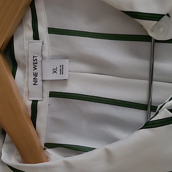 Nine West white tunic with green stripes - Picture 5 of 5